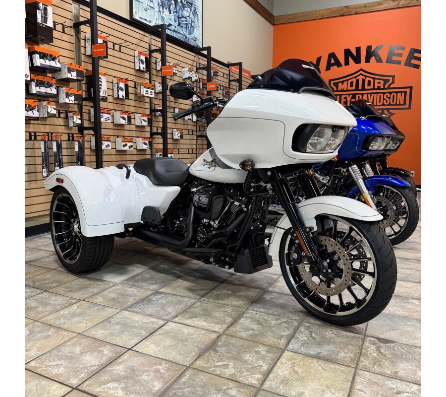 2025 Road Glide® 3 FLTRT