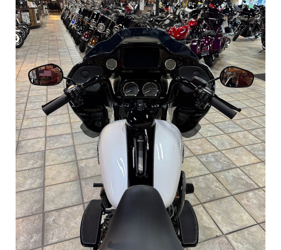 2025 Road Glide® 3 FLTRT
