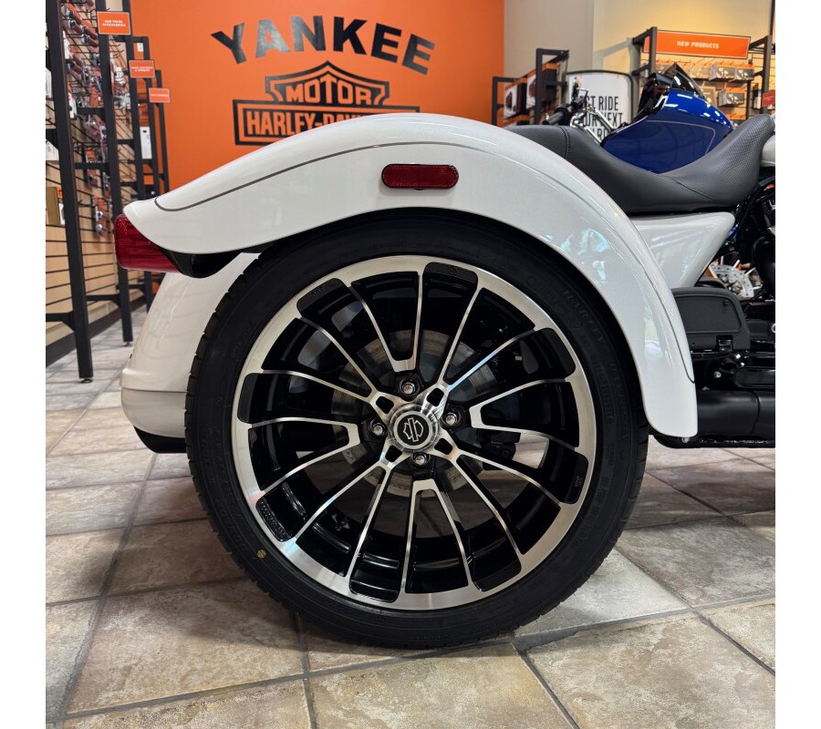 2025 Road Glide® 3 FLTRT