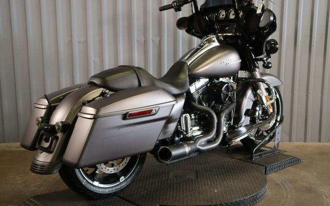 2016 Harley-Davidson® Street Glide® Special FLHXS