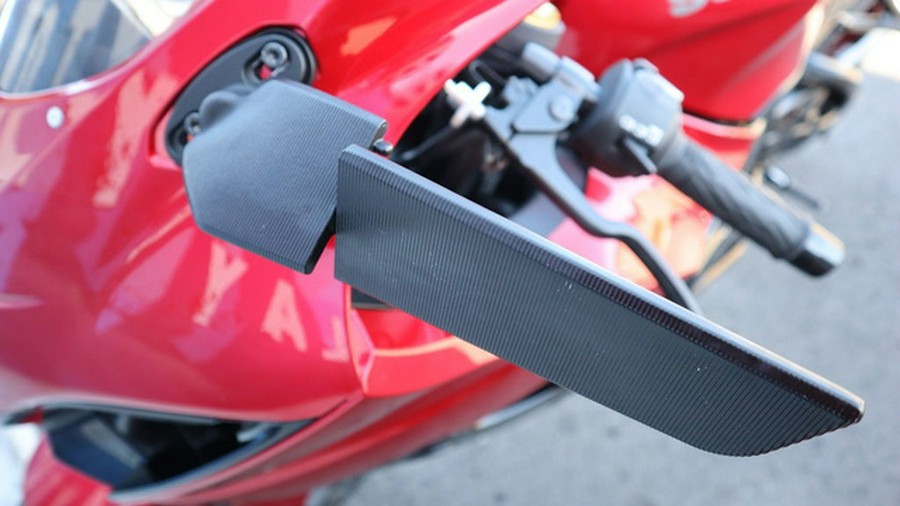 2025 Suzuki GSX-R1000
