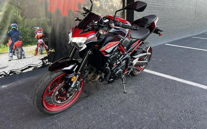 2024 Kawasaki Z900 ABS Metallic Spark Black/Metallic Matte Dark Gray