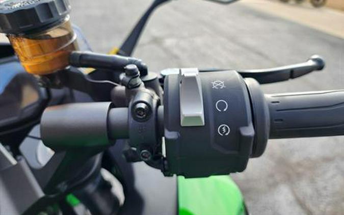 2025 Kawasaki Ninja 1100SX SE ABS