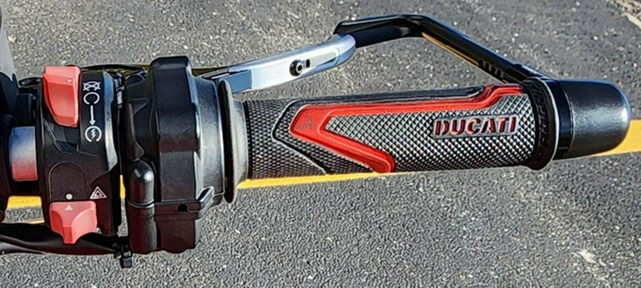 2018 Ducati Monster 821 Red