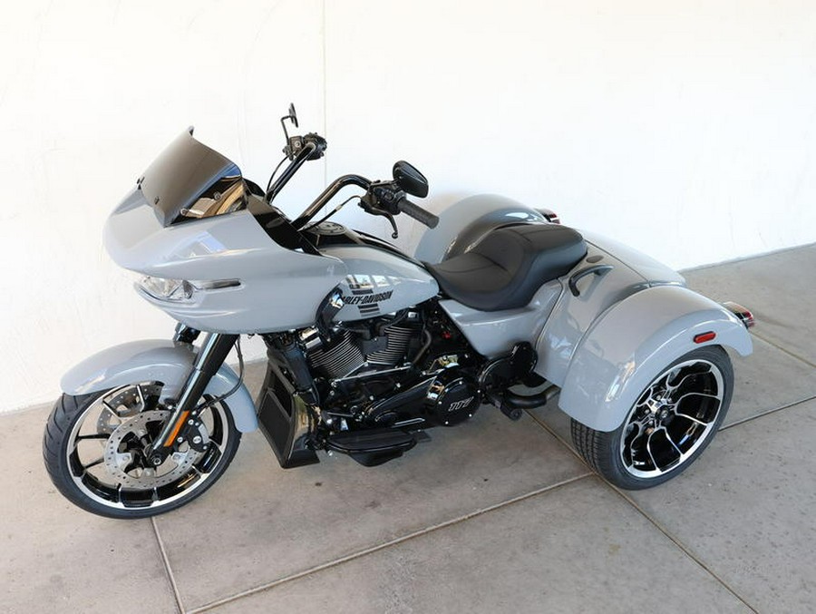 2026 Harley-Davidson® FLTRT - Road Glide® 3