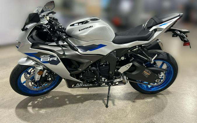 2027 Kawasaki NINJA ZX-6R ABS