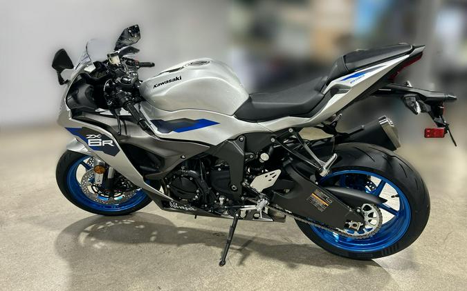 2027 Kawasaki NINJA ZX-6R ABS