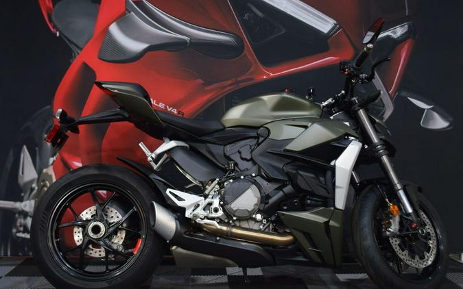 2023 Ducati Streetfighter V2 Storm Green