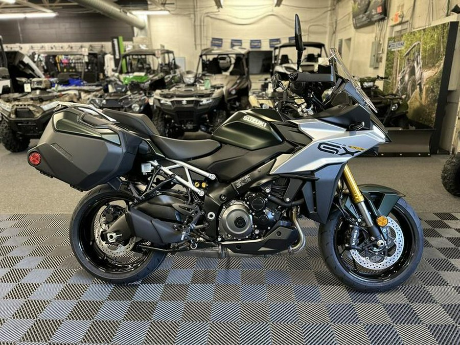 2024 Suzuki GSX-S1000GX Plus