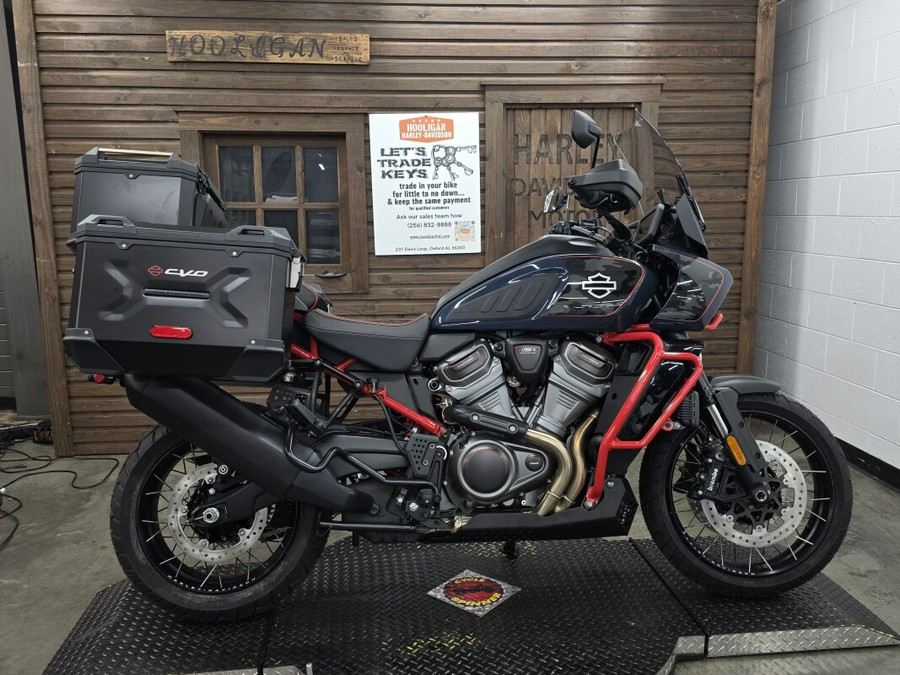 2025 Harley-Davidson® CVO™ Pan America® CARBON BLUE