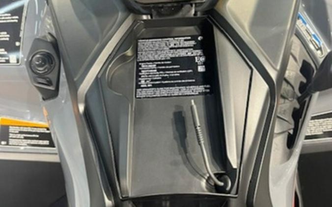 2026 Can-Am Outlander X mr 1000R Granite Grey