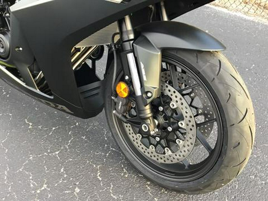 2026 Honda CBR650R E-Clutch