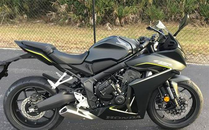 2026 Honda CBR650R E-Clutch