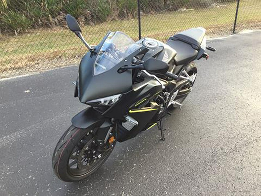 2026 Honda CBR650R E-Clutch