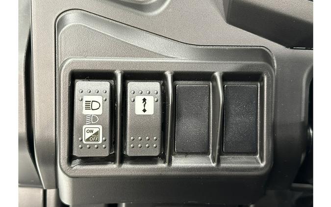 2025 Can-Am Defender XT HD7