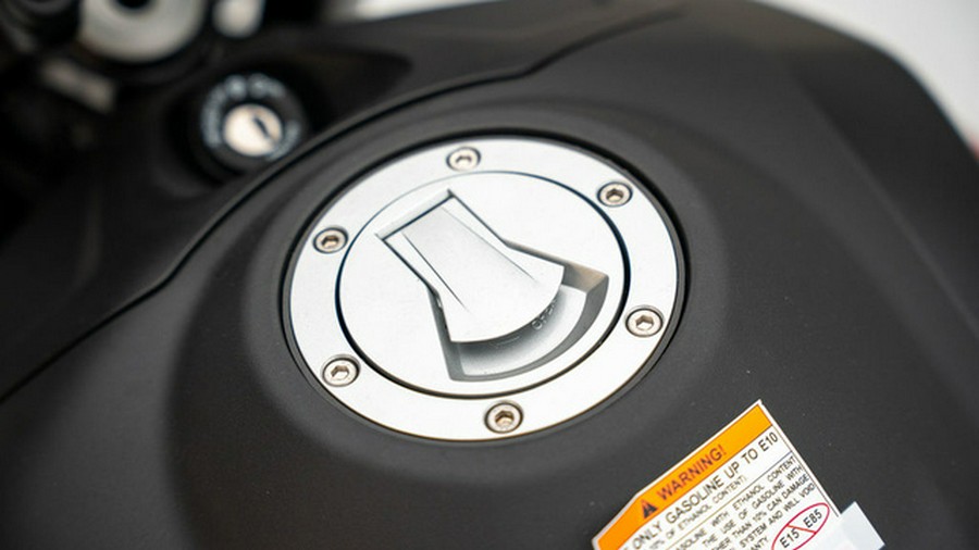 2025 Moto Guzzi V85 Strada