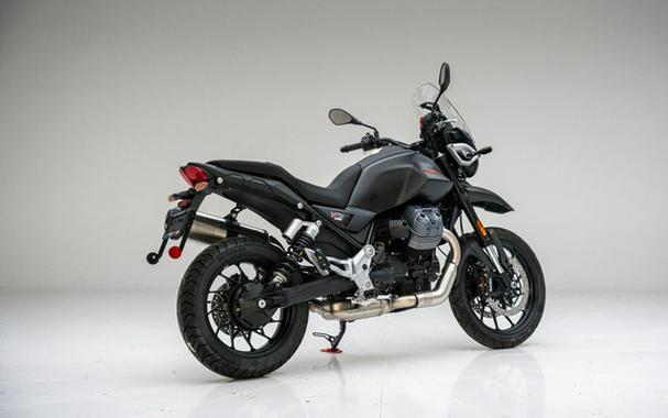 2025 Moto Guzzi V85 Strada