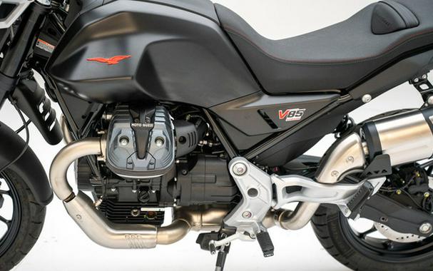2025 Moto Guzzi V85 Strada
