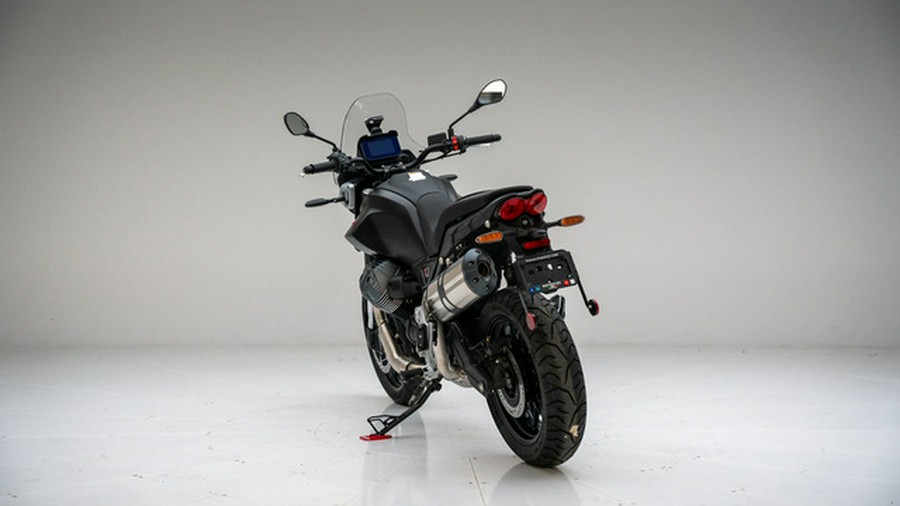 2025 Moto Guzzi V85 Strada