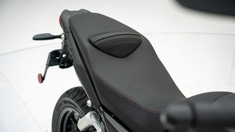 2025 Moto Guzzi V85 Strada