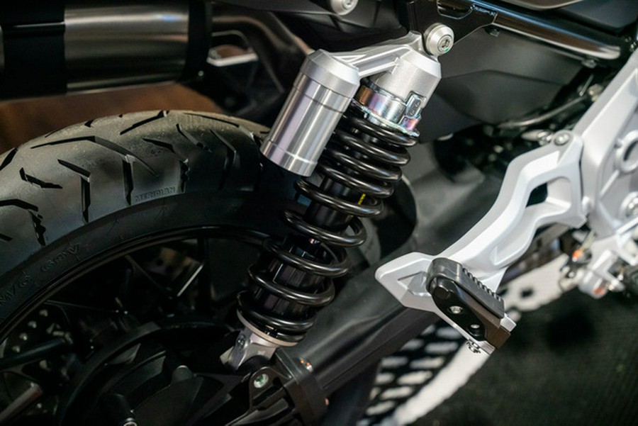 2024 Moto Guzzi V85 Strada