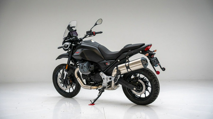 2025 Moto Guzzi V85 Strada