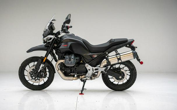 2025 Moto Guzzi V85 Strada