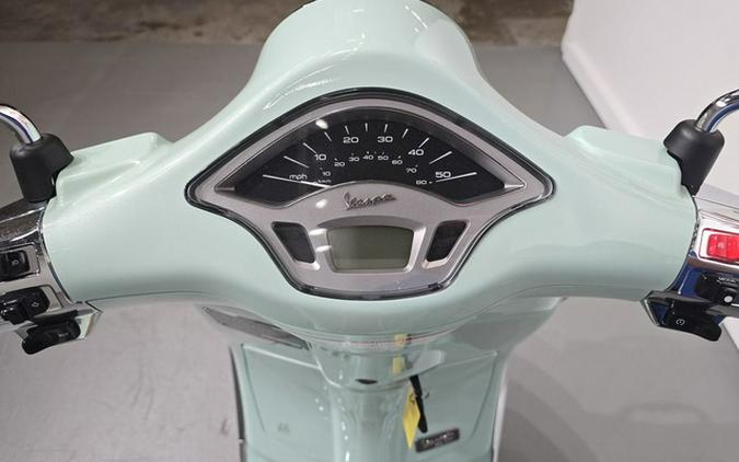 2023 Vespa Primavera 50 Pic Nic