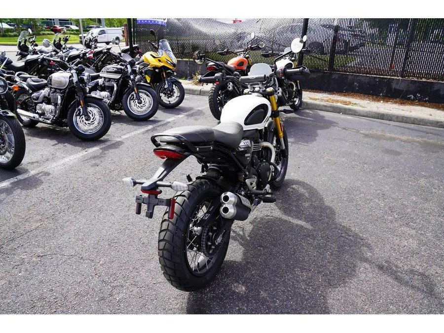 2026 Triumph Scrambler 400 XC