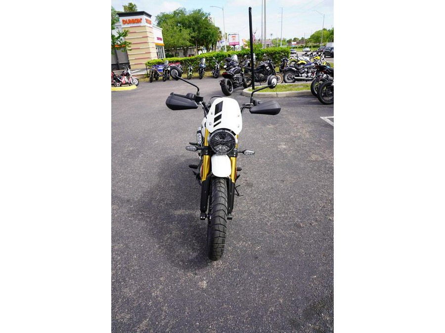 2026 Triumph Scrambler 400 XC