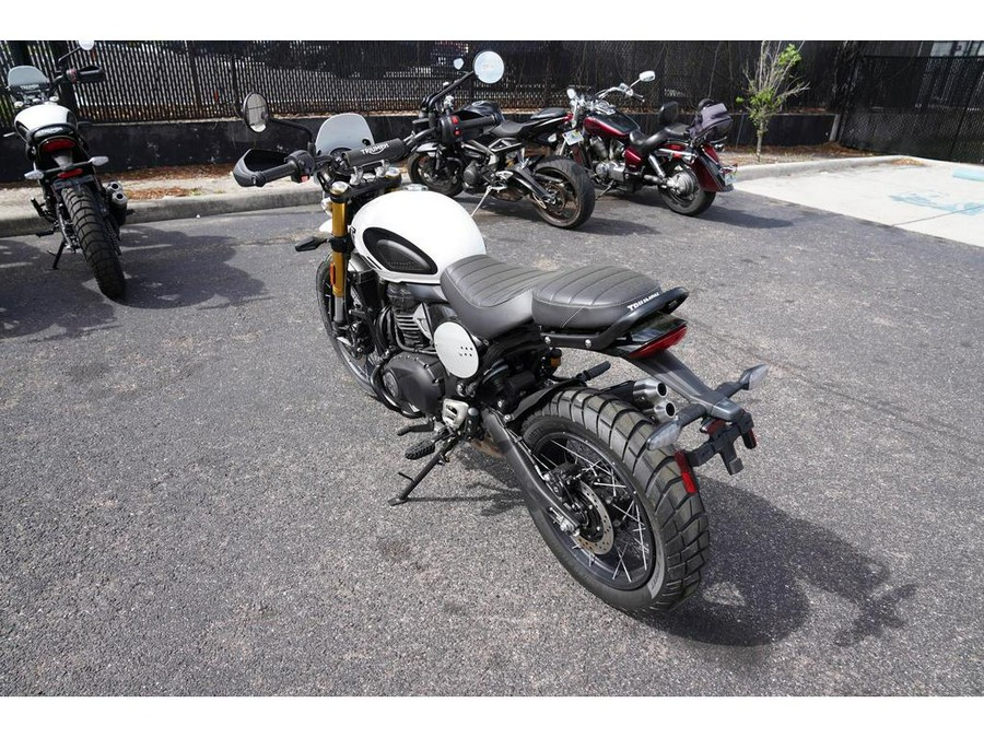 2026 Triumph Scrambler 400 XC