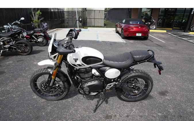 2026 Triumph Scrambler 400 XC