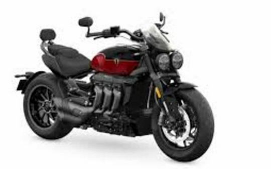 2025 Triumph Rocket 3 Storm Lineup Review [GT and R Models]