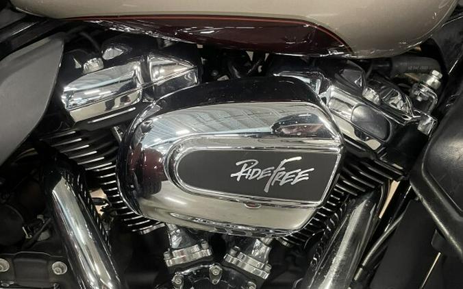 2018 Harley-Davidson® Tri Glide® Ultra Twisted Cherry/Silver Fortune