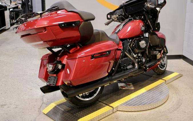 New 2026 Harley-Davidson Street Glide Limited Grand American Touring FLHXL Motorcycle For Sale In Columbus, OH