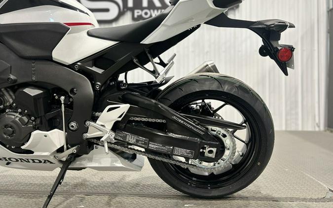 2026 Honda CBR1000RAT