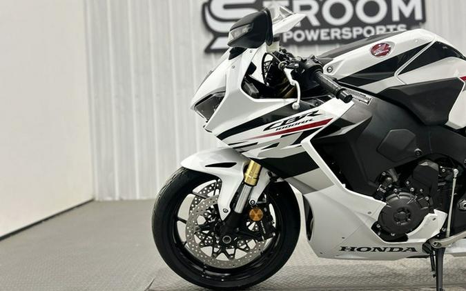 2026 Honda CBR1000RAT