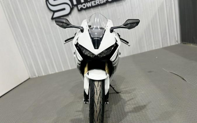 2026 Honda CBR1000RAT