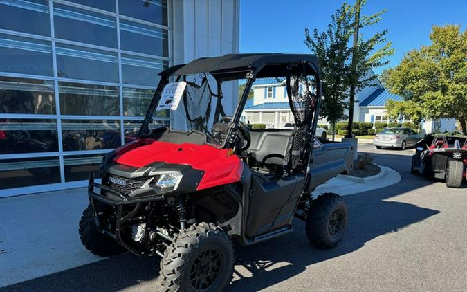 2026 Honda Pioneer 700 Deluxe