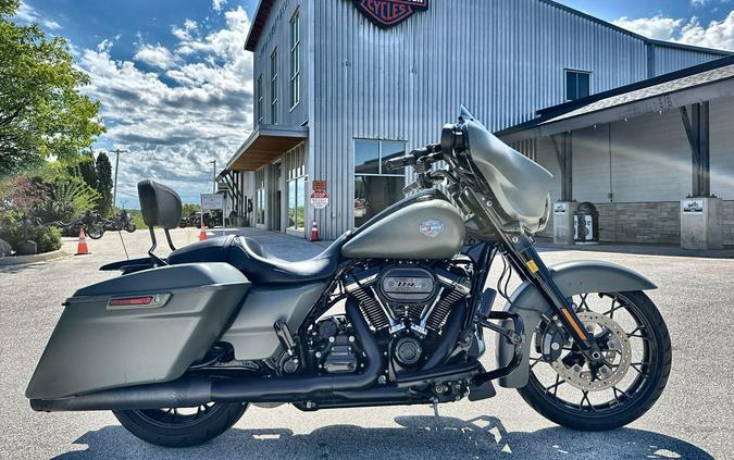 2021 Harley-Davidson® Street Glide® Special Deadwood Green Denim