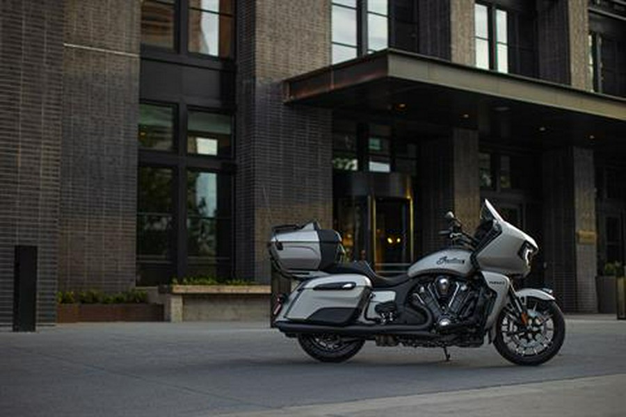 2022 Indian Motorcycle Pursuit® Dark Horse® with Premium Package