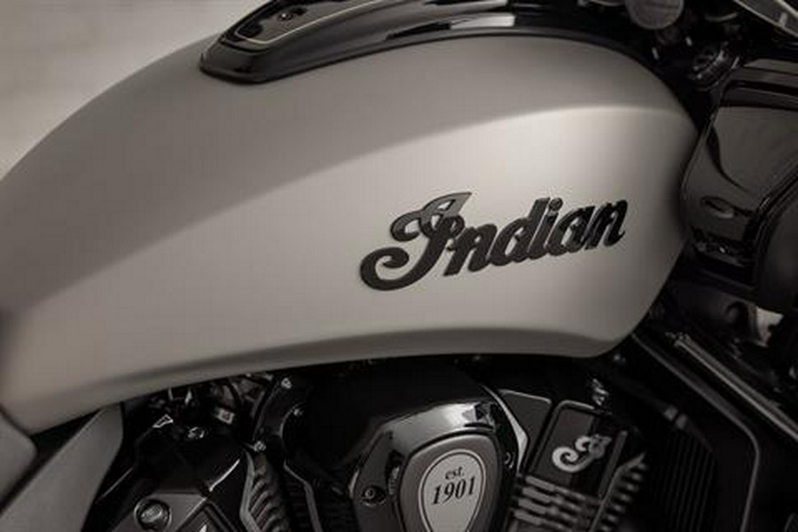 2022 Indian Motorcycle Pursuit® Dark Horse® with Premium Package