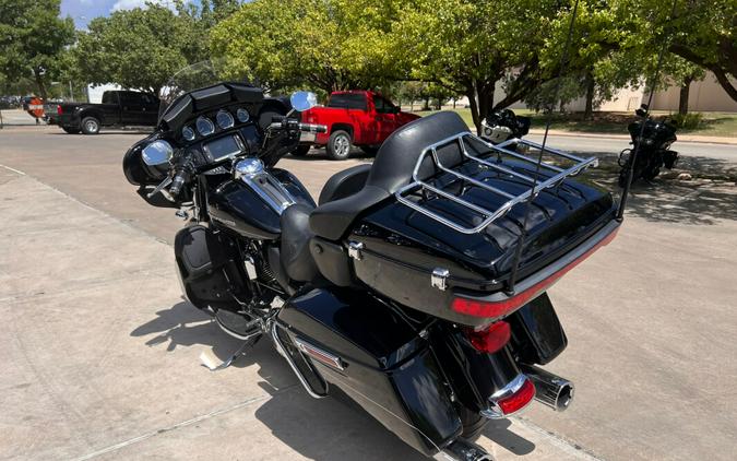 2015 Harley-Davidson® Ultra Limited Black