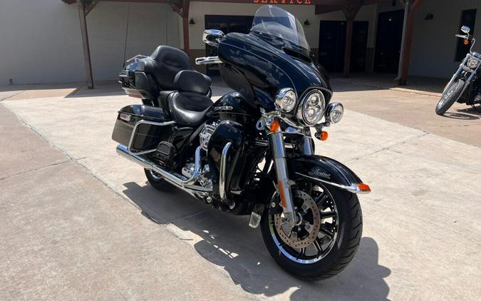 2015 Harley-Davidson® Ultra Limited Black