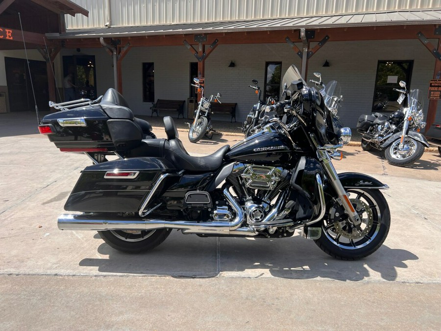 2015 Harley-Davidson® Ultra Limited Black