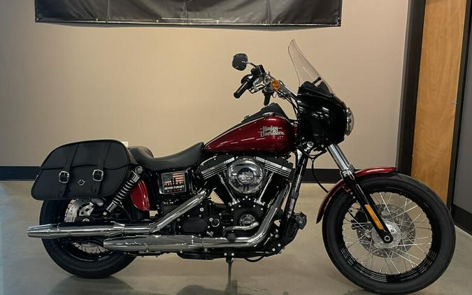 2016 Harley-Davidson® Street Bob® Velocity Red Sunglo