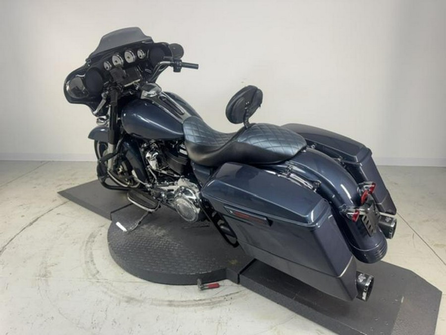 2017 Harley-Davidson® FLHXS - Street Glide® Special