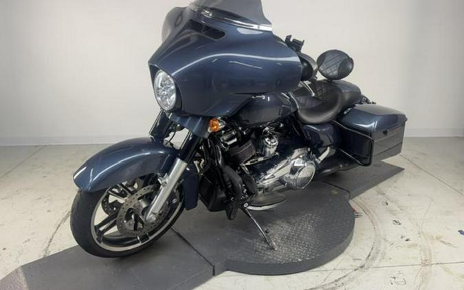 2017 Harley-Davidson® FLHXS - Street Glide® Special