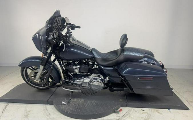2017 Harley-Davidson® FLHXS - Street Glide® Special