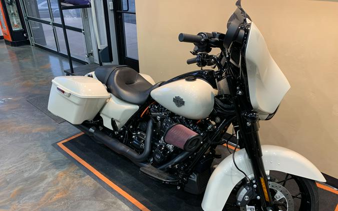 2022 Harley-Davidson Street Glide Special